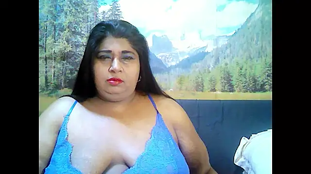 Snapshot of indianhoney694u chatting on October 2025 06:36:01 AM indianhoney694u online show from October 2025 06:36:01 AM