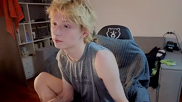 Your avatar online show from October 2025 12:59:02 PM