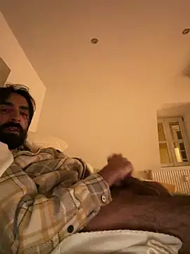 Snapshot of SergioGarcia93 chatting on October 2025 09:34:01 PM SergioGarcia93 online show from October 2025 09:34:01 PM