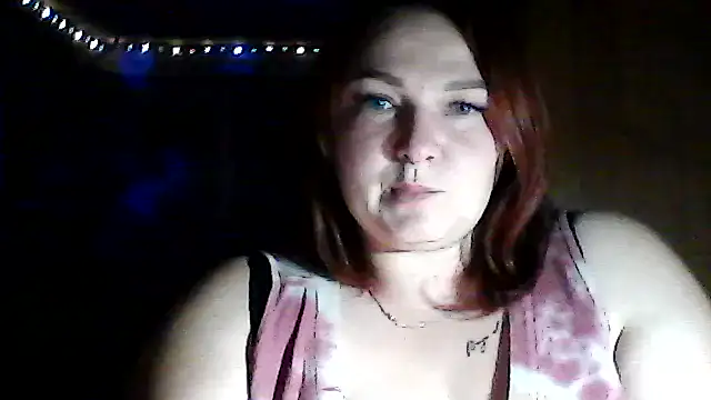 Snapshot of AngelQSky chatting on November 2025 08:00:01 PM AngelQSky online show from November 2025 08:00:01 PM