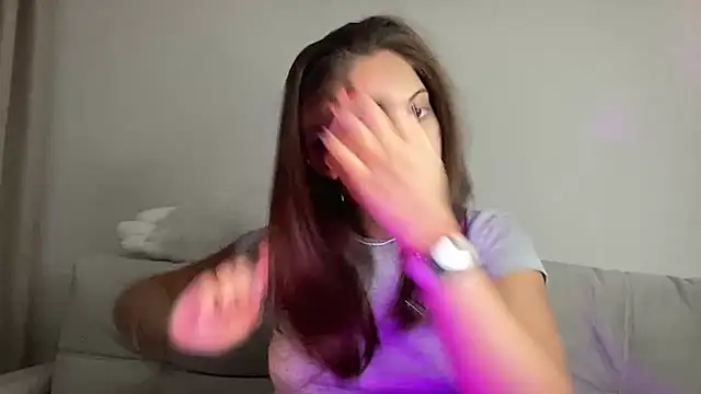 StellarAlice online show from October 2025 04:05:02 PM