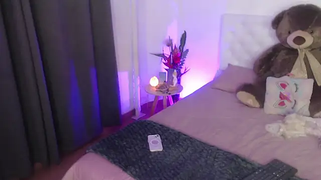 kylie444  online show from October 2025 09:57:01 PM