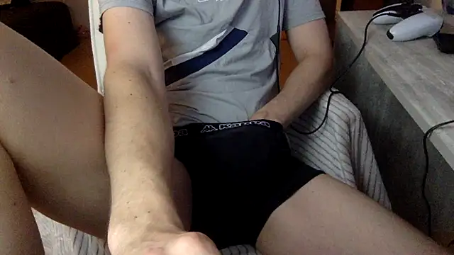 Snapshot of Breezydicksn chatting on October 2025 04:44:02 PM Breezydicksn online show from October 2025 04:44:02 PM