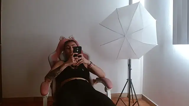 Crystal Star  online show from December 2025 07:53:02 PM