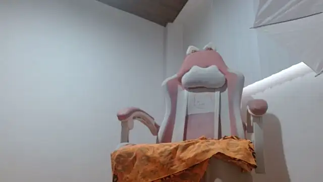 Crystal Star  online show from December 2025 11:26:02 AM