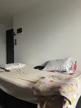 Enyagleam  online show from January 2026 10:15:01 PM