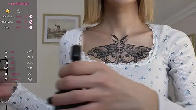 Snapshot of Sonia_Jones chatting on December 2025 02:26:01 PM Sonia Jones online show from December 2025 02:26:01 PM