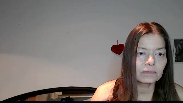 Snapshot of SexySarah177 chatting on December 2024 09:08:02 PM SexySarah177 online show from December 2024 09:08:02 PM