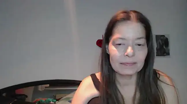 Snapshot of SexySarah177 chatting on January 2025 09:31:01 PM SexySarah177 online show from January 2025 09:31:01 PM