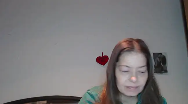 Snapshot of SexySarah177 chatting on January 2025 09:19:02 PM SexySarah177 online show from January 2025 09:19:02 PM