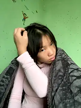 QueenLink online show from November 2025 02:43:02 AM