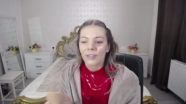 Snapshot of AmberTop chatting on October 2025 07:19:01 AM AmberTop online show from October 2025 07:19:01 AM