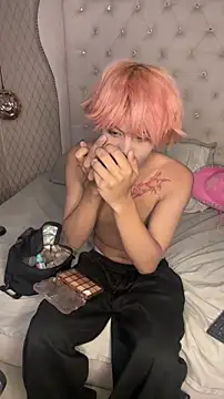 OliIverr22 online show from October 2025 12:01:02 PM