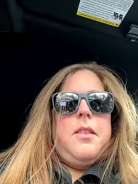 hornykitty1210 online show from November 2025 05:14:01 PM