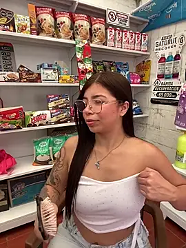 Snapshot of Maddy_Piink chatting on February 2026 04:56:02 PM Maddy Piink online show from February 2026 04:56:02 PM