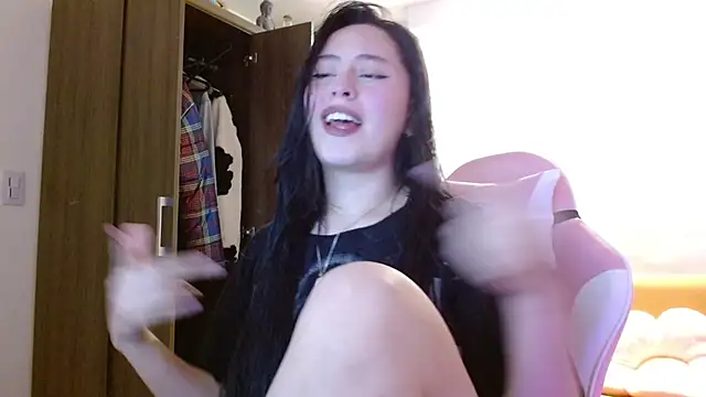 madissooon   online show from November 2025 04:55:01 AM