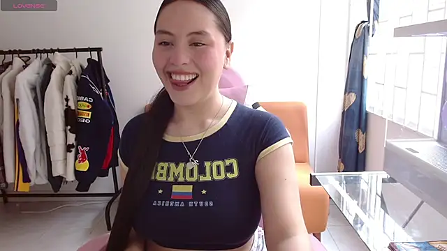 Snapshot of madissooon__ chatting on June 2026 07:27:02 PM madissooon online show from June 2026 07:27:02 PM
