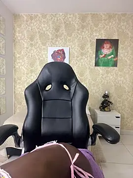 Snapshot of MorenaLush_Eup chatting on December 2025 03:34:02 AM MorenaLush Eup online show from December 2025 03:34:02 AM