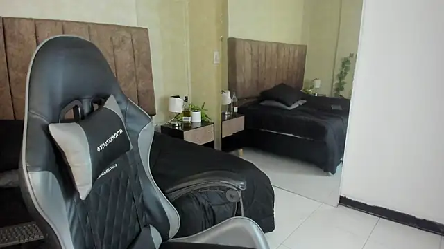 Snapshot of JulietaRioss chatting on November 2025 01:22:01 PM JulietaRioss online show from November 2025 01:22:01 PM