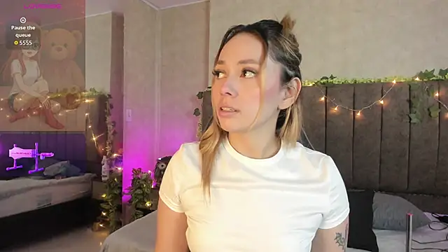 LanaMills  online show from February 2026 05:25:02 AM