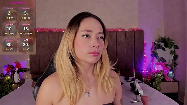 LanaMills  online show from June 2026 04:35:02 AM