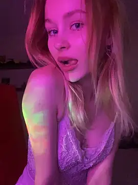 OctaviaJoy online show from October 2025 02:07:02 PM