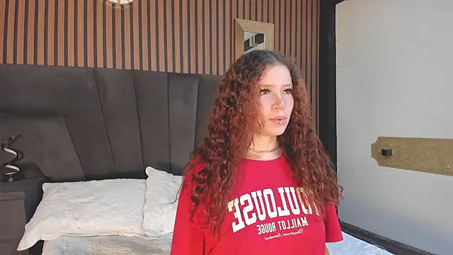 AphroditeSweet online show from November 2025 08:40:02 PM