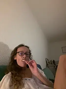 Chris06d22xh online show from September 2025 07:25:01 PM