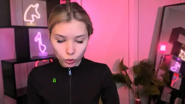 lily morty online show from December 2025 07:19:02 PM