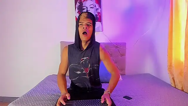 Snapshot of wyatt_3 chatting on September 2025 11:43:02 AM wyatt 3 online show from September 2025 11:43:02 AM