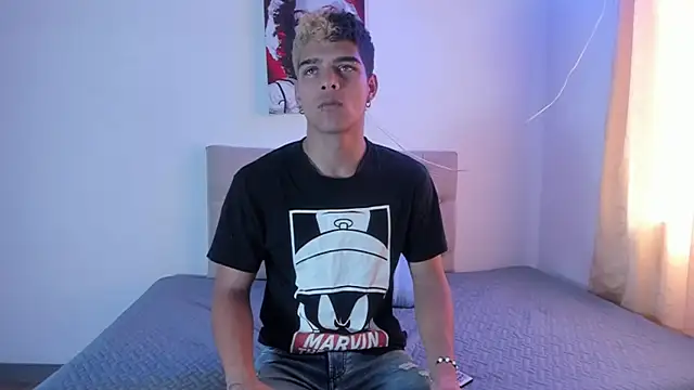 Snapshot of wyatt_3 chatting on September 2025 06:52:01 PM wyatt 3 online show from September 2025 06:52:01 PM