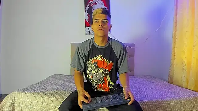 Snapshot of wyatt_3 chatting on September 2025 11:45:01 AM wyatt 3 online show from September 2025 11:45:01 AM