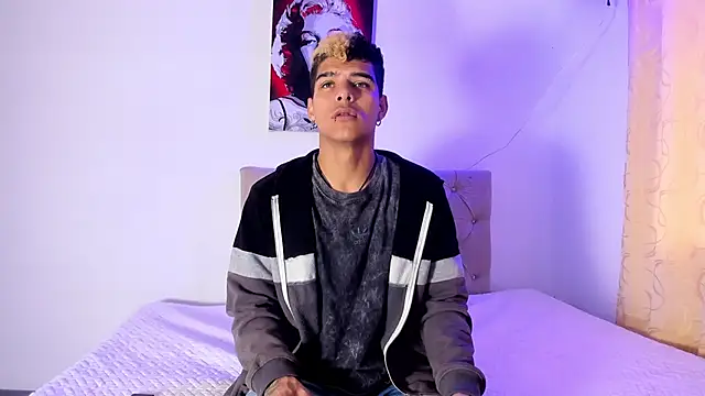 Snapshot of wyatt_3 chatting on October 2025 11:30:01 AM wyatt 3 online show from October 2025 11:30:01 AM