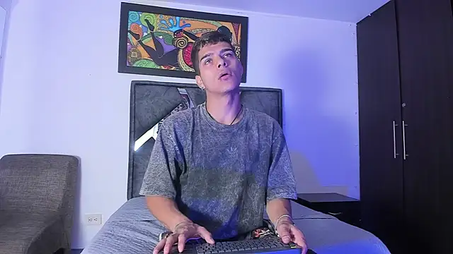 Snapshot of wyatt_3 chatting on November 2025 12:15:01 PM wyatt 3 online show from November 2025 12:15:01 PM