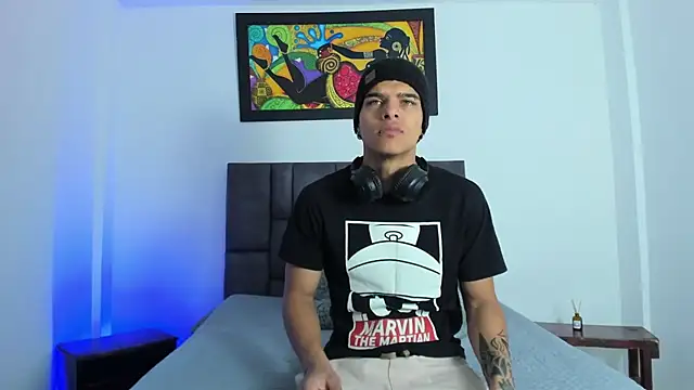 Snapshot of wyatt_3 chatting on November 2025 12:33:01 PM wyatt 3 online show from November 2025 12:33:01 PM