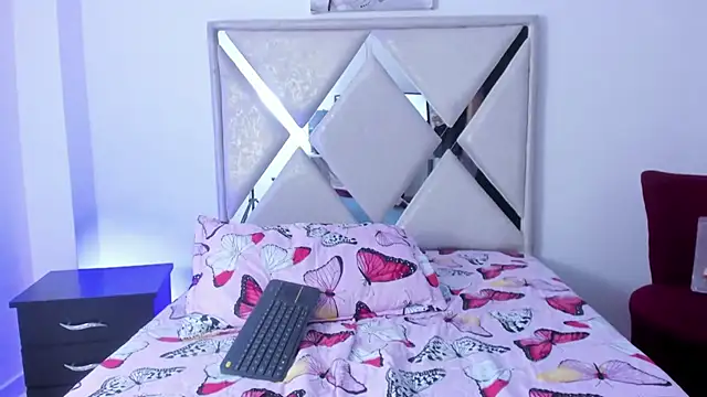 Snapshot of wyatt_3 chatting on November 2025 12:05:01 PM wyatt 3 online show from November 2025 12:05:01 PM