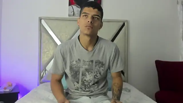 Snapshot of wyatt_3 chatting on November 2025 11:33:02 AM wyatt 3 online show from November 2025 11:33:02 AM