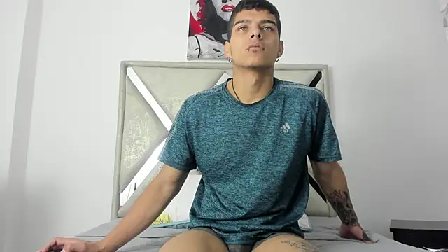 Snapshot of wyatt_3 chatting on December 2025 01:05:02 PM wyatt 3 online show from December 2025 01:05:02 PM