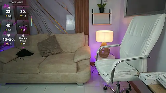 MilaCrave online show from October 2025 11:42:02 AM