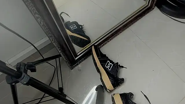 Snapshot of camillo_virgil chatting on October 2025 11:06:02 AM camillo virgil online show from October 2025 11:06:02 AM