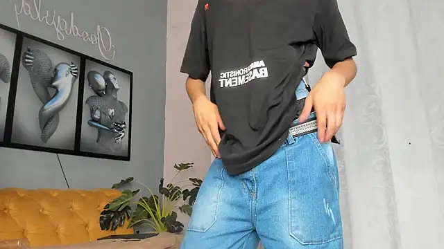 Snapshot of camillo_virgil chatting on November 2025 11:10:01 AM camillo virgil online show from November 2025 11:10:01 AM