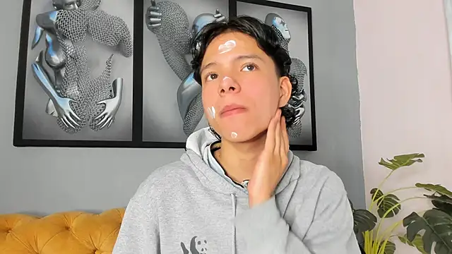 Snapshot of camillo_virgil chatting on November 2025 11:10:02 AM camillo virgil online show from November 2025 11:10:02 AM