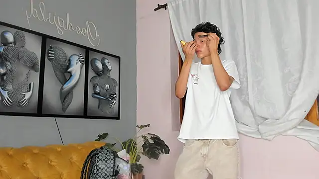 Snapshot of camillo_virgil chatting on November 2025 10:51:01 AM camillo virgil online show from November 2025 10:51:01 AM