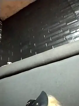 Snapshot of Ashleycam69 chatting on October 2025 05:59:01 AM Ashleycam69 online show from October 2025 05:59:01 AM