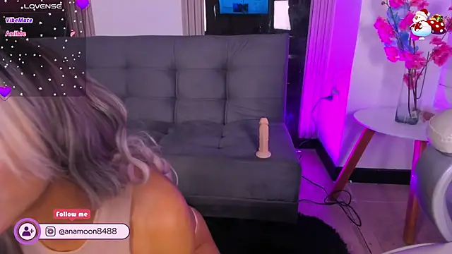 jennie whitee online show from November 2025 11:42:01 AM