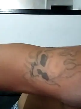 hoteder online show from October 2025 11:57:01 PM