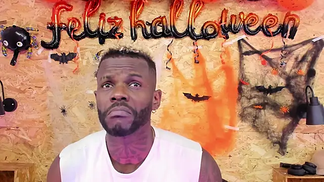 Snapshot of santiblack7 chatting on October 2025 07:38:02 PM santiblack7 online show from October 2025 07:38:02 PM