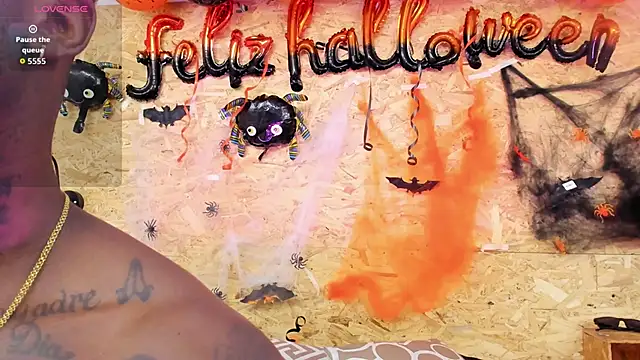 Snapshot of santiblack7 chatting on October 2025 07:15:02 PM santiblack7 online show from October 2025 07:15:02 PM