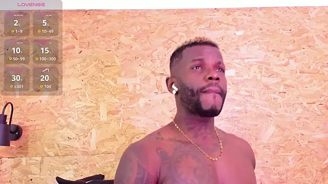 Snapshot of santiblack7 chatting on November 2025 11:15:01 PM santiblack7 online show from November 2025 11:15:01 PM