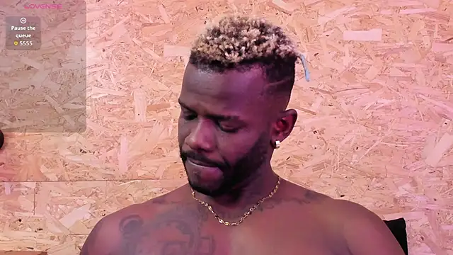 Snapshot of santiblack7 chatting on December 2025 02:31:01 AM santiblack7 online show from December 2025 02:31:01 AM